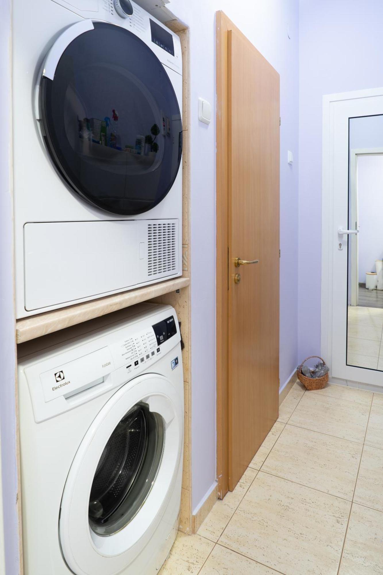 Luxury 2 Bedroom Apartment In Central Varna Extérieur photo